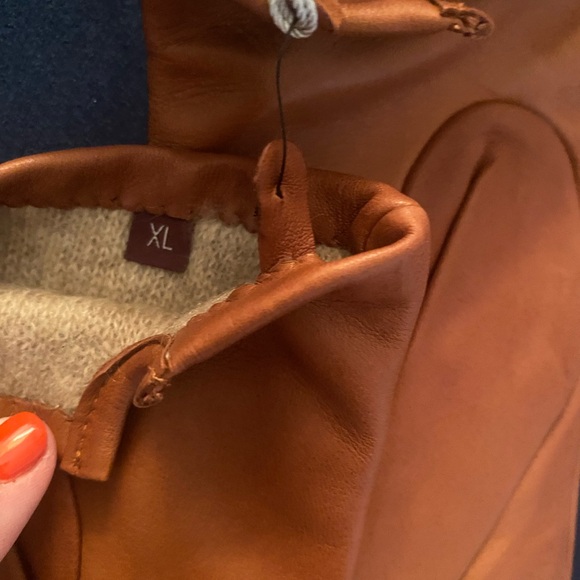 Bruno Magli Logo Cashmere-Lined Tan Leather Gloves - Picture 3 of 4